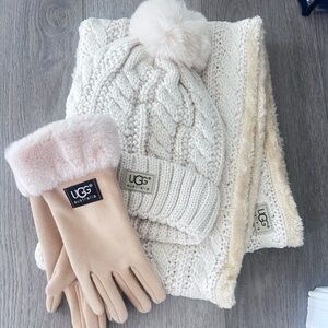 Stay Warm & Cozy NWT UGG Light Cream & Dark Cream Knit Winter Set